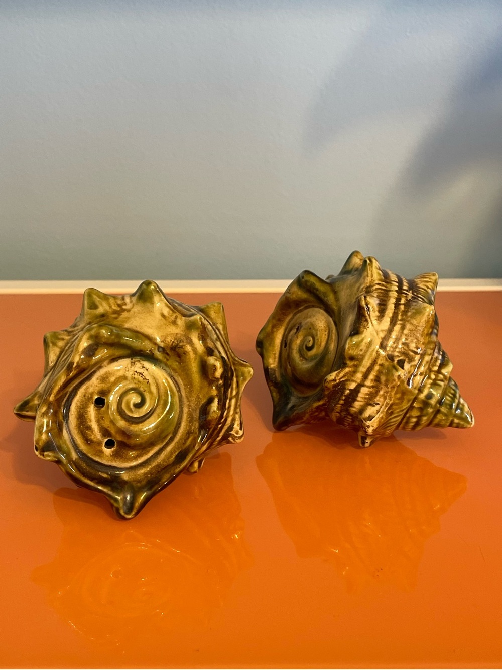 Ceramic Sea Shell Salt and Pepper Shaker Set - vintage - made in Japan